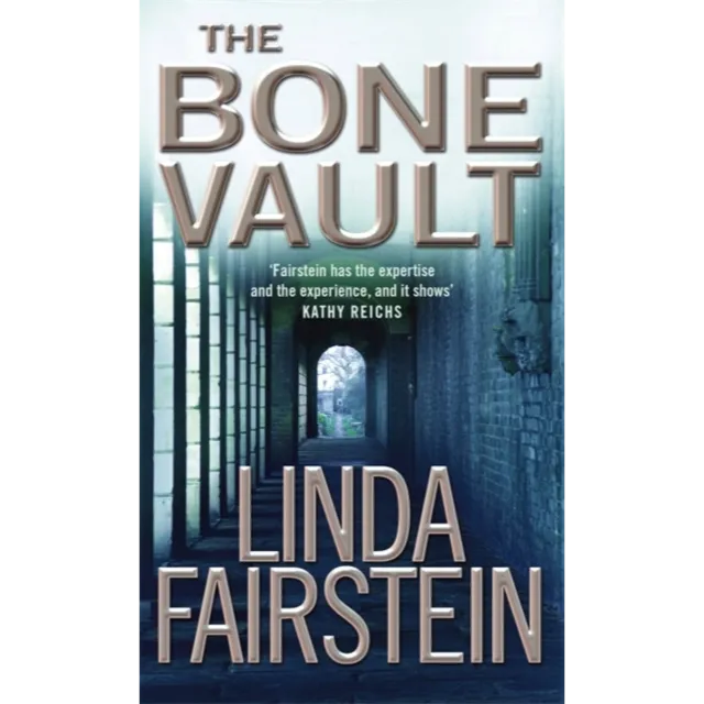 Alexandra Cooper : The Bone Vault